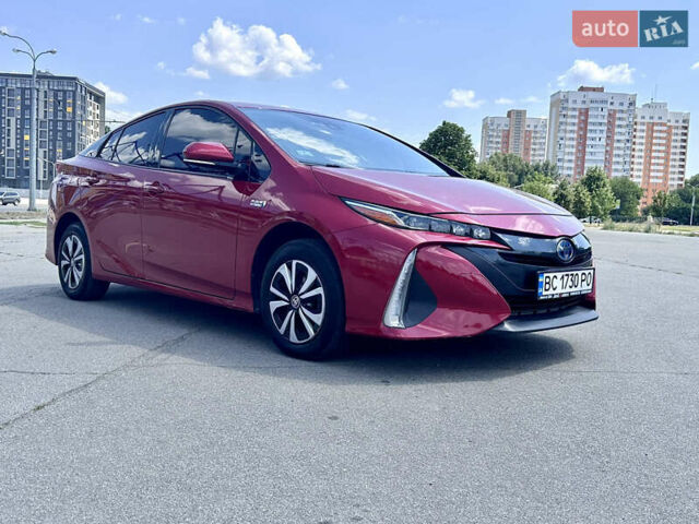 Червоний Тойота Prius Prime, об'ємом двигуна 1.8 л та пробігом 118 тис. км за 17000 $, фото 1 на Automoto.ua