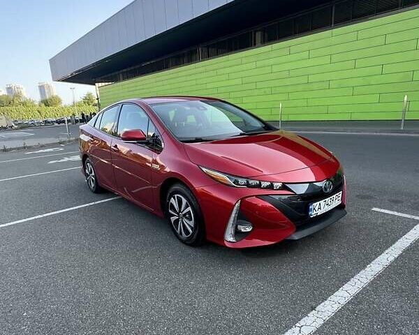 Красный Тойота Prius Prime, объемом двигателя 1.8 л и пробегом 136 тыс. км за 17700 $, фото 1 на Automoto.ua
