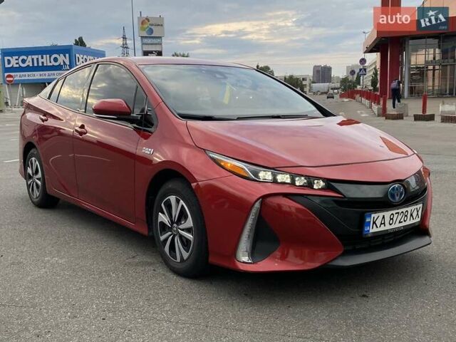 Червоний Тойота Prius Prime, об'ємом двигуна 1.8 л та пробігом 36 тис. км за 18950 $, фото 1 на Automoto.ua