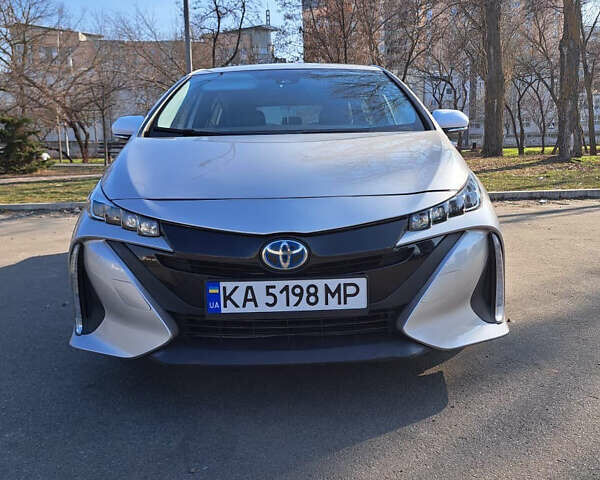 Тойота Prius Prime, об'ємом двигуна 1.8 л та пробігом 70 тис. км за 16900 $, фото 1 на Automoto.ua