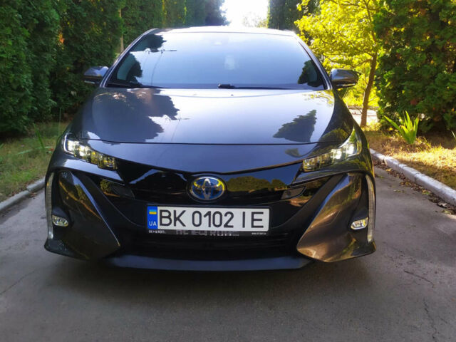 Сірий Тойота Prius Prime, об'ємом двигуна 1.8 л та пробігом 210 тис. км за 20198 $, фото 1 на Automoto.ua