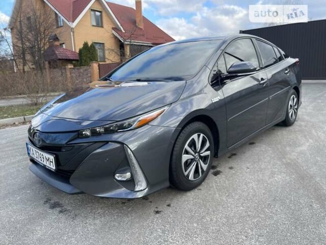 Сірий Тойота Prius Prime, об'ємом двигуна 1.8 л та пробігом 137 тис. км за 19999 $, фото 1 на Automoto.ua