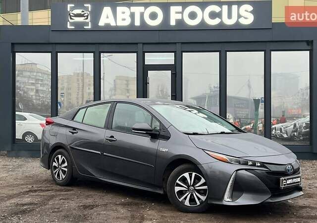 Сірий Тойота Prius Prime, об'ємом двигуна 1.8 л та пробігом 161 тис. км за 19990 $, фото 1 на Automoto.ua