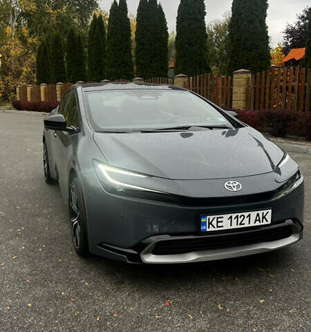 Тойота Prius Prime 2023 в Днепре (Днепропетровске) на Automoto.ua Серый Тойота Prius Prime, объемом двигателя 2 л и пробегом 55 тыс. км за 30999 $, фото 1 на Automoto.ua
