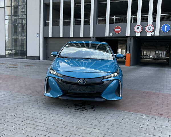 Синій Тойота Prius Prime, об'ємом двигуна 1.8 л та пробігом 65 тис. км за 22550 $, фото 1 на Automoto.ua