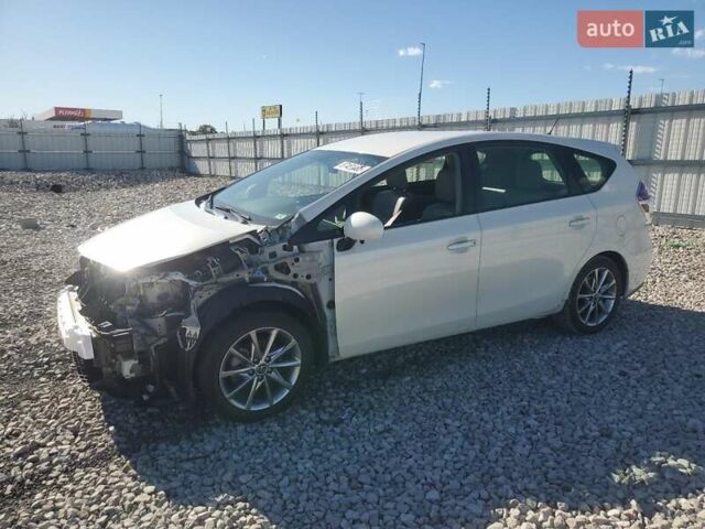 Білий Тойота Prius v, об'ємом двигуна 1.8 л та пробігом 53 тис. км за 3000 $, фото 1 на Automoto.ua