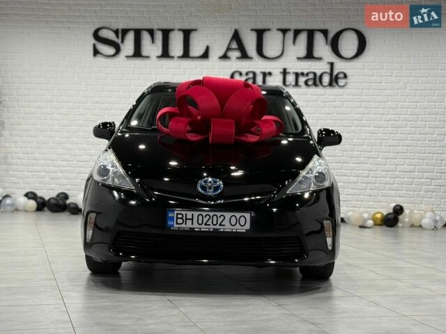 Черный Тойота Prius v, объемом двигателя 1.8 л и пробегом 375 тыс. км за 10500 $, фото 1 на Automoto.ua
