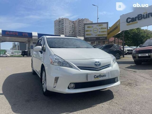 Тойота Prius v, объемом двигателя 0 л и пробегом 168 тыс. км за 15900 $, фото 1 на Automoto.ua