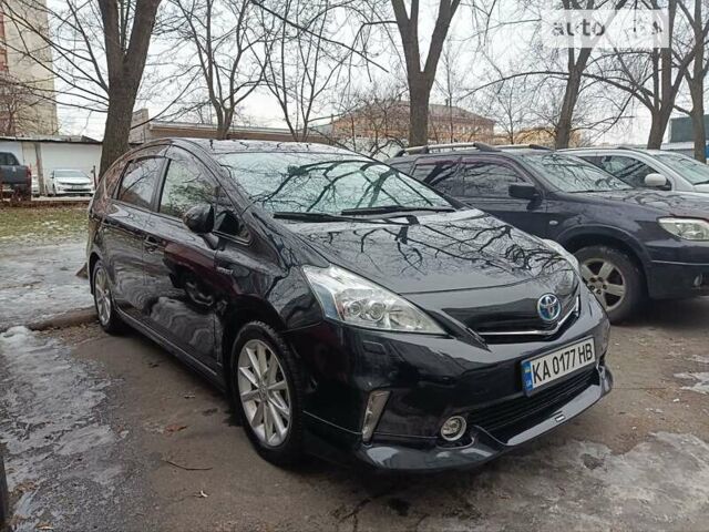 Тойота Prius v, объемом двигателя 1.8 л и пробегом 169 тыс. км за 15400 $, фото 1 на Automoto.ua