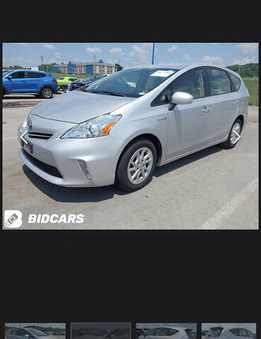 Серый Тойота Prius v, объемом двигателя 1.8 л и пробегом 180 тыс. км за 13200 $, фото 1 на Automoto.ua