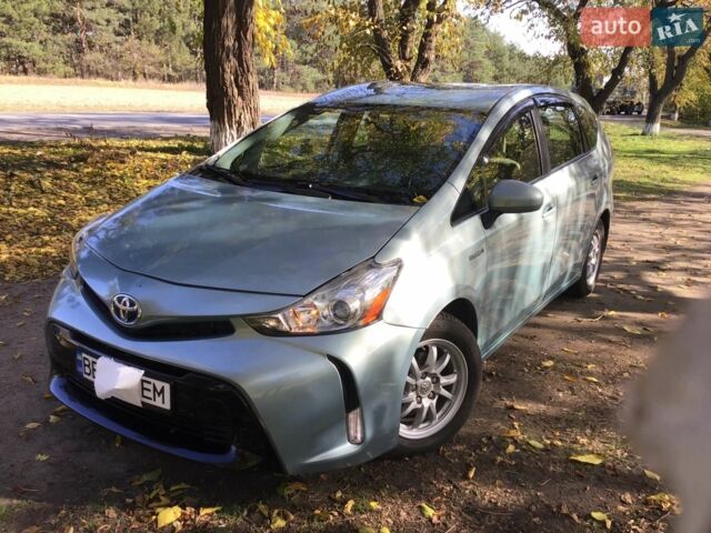 Синій Тойота Prius v, об'ємом двигуна 1.8 л та пробігом 300 тис. км за 15600 $, фото 1 на Automoto.ua