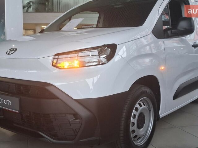 Тойота Proace City, объемом двигателя 1.5 л и пробегом 0 тыс. км за 25368 $, фото 1 на Automoto.ua