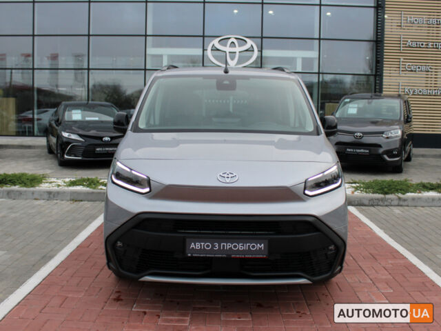 Серый Тойота Proace City Verso, объемом двигателя 1.5 л и пробегом 227 тыс. км за 31686 $, фото 1 на Automoto.ua