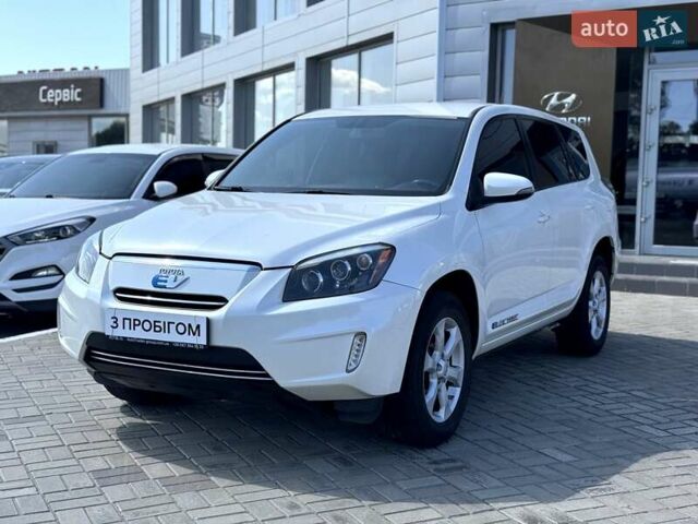 Білий Тойота RAV4 EV, об'ємом двигуна 0 л та пробігом 205 тис. км за 9200 $, фото 1 на Automoto.ua