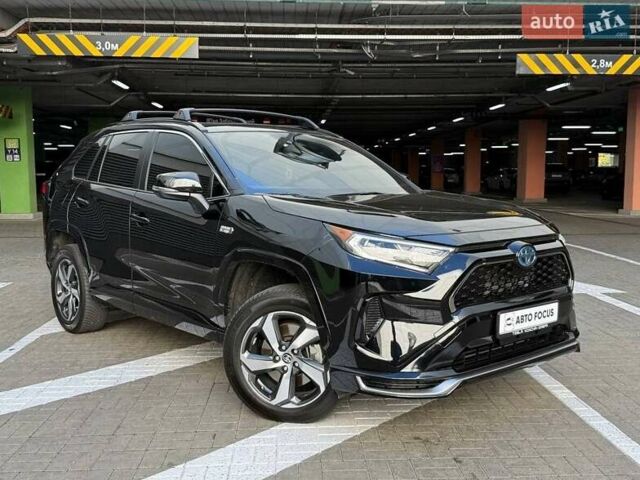 Черный Тойота RAV4 PHEV, объемом двигателя 2.49 л и пробегом 71 тыс. км за 43990 $, фото 1 на Automoto.ua