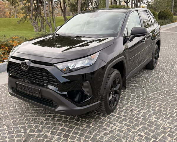 Черный Тойота RAV4 PHEV, объемом двигателя 2.5 л и пробегом 70 тыс. км за 26000 $, фото 1 на Automoto.ua