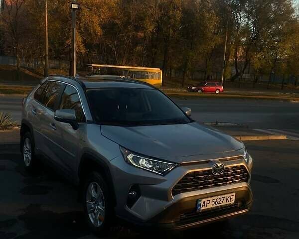 Серый Тойота RAV4 PHEV, объемом двигателя 2.49 л и пробегом 60 тыс. км за 27500 $, фото 1 на Automoto.ua