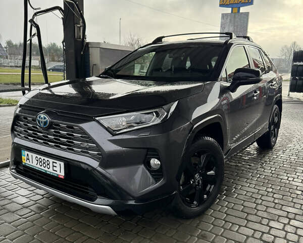 Серый Тойота RAV4 PHEV, объемом двигателя 2.49 л и пробегом 183 тыс. км за 31500 $, фото 1 на Automoto.ua