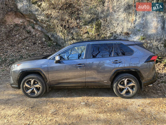 Серый Тойота RAV4 PHEV, объемом двигателя 2.49 л и пробегом 149 тыс. км за 37000 $, фото 1 на Automoto.ua