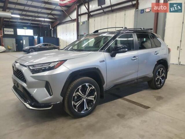 Серый Тойота RAV4 PHEV, объемом двигателя 2.49 л и пробегом 13 тыс. км за 35000 $, фото 1 на Automoto.ua