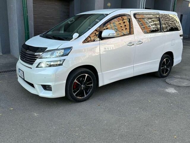 Білий Тойота Веллфаір, об'ємом двигуна 2.4 л та пробігом 127 тис. км за 15000 $, фото 1 на Automoto.ua