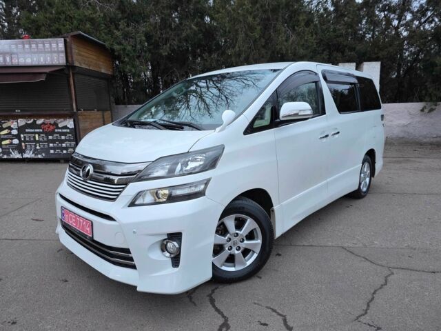 Белый Тойота Веллфаир, объемом двигателя 2.4 л и пробегом 97 тыс. км за 16900 $, фото 1 на Automoto.ua