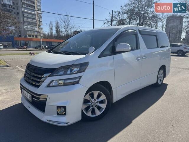 Белый Тойота Веллфаир, объемом двигателя 2.4 л и пробегом 60 тыс. км за 17900 $, фото 1 на Automoto.ua