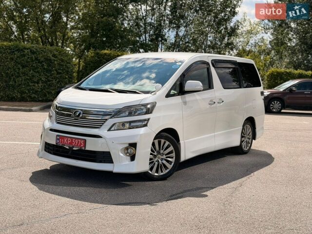 Білий Тойота Веллфаір, об'ємом двигуна 2.4 л та пробігом 67 тис. км за 17600 $, фото 1 на Automoto.ua