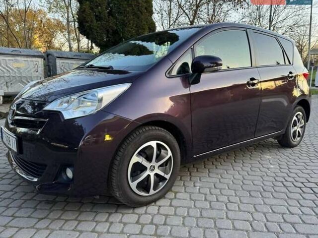 Фіолетовий Тойота Verso-S, об'ємом двигуна 1.36 л та пробігом 244 тис. км за 8999 $, фото 1 на Automoto.ua