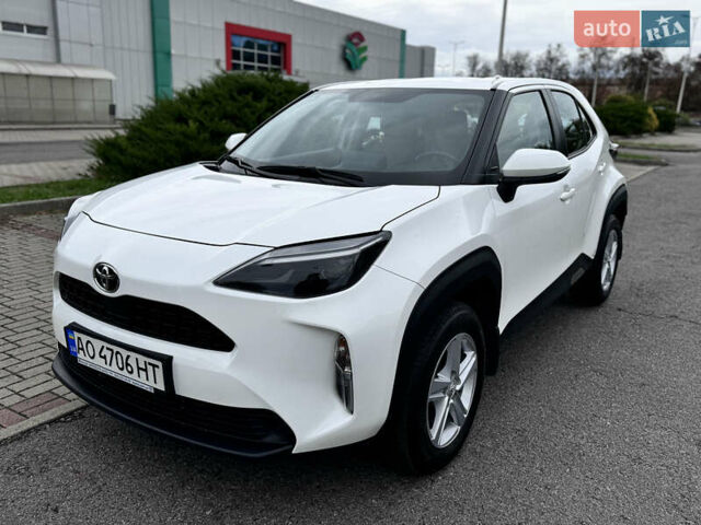 Белый Тойота Yaris Cross, объемом двигателя 1.49 л и пробегом 34 тыс. км за 24500 $, фото 1 на Automoto.ua