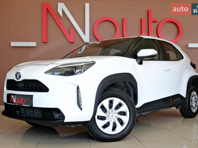 Белый Тойота Yaris Cross, объемом двигателя 1.5 л и пробегом 69 тыс. км за 25500 $, фото 1 на Automoto.ua
