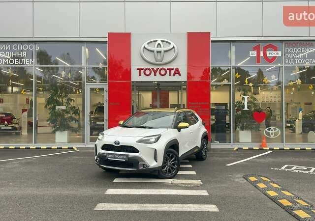 Белый Тойота Yaris Cross, объемом двигателя 1.49 л и пробегом 45 тыс. км за 28500 $, фото 1 на Automoto.ua