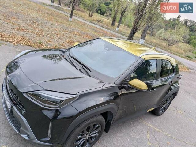 Черный Тойота Yaris Cross, объемом двигателя 1.5 л и пробегом 34 тыс. км за 28300 $, фото 1 на Automoto.ua
