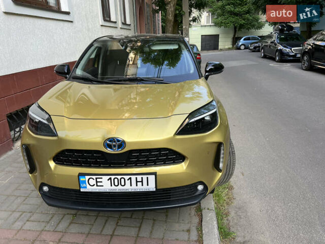 Желтый Тойота Yaris Cross, объемом двигателя 1.49 л и пробегом 25 тыс. км за 26300 $, фото 1 на Automoto.ua