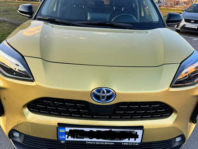 Желтый Тойота Yaris Cross, объемом двигателя 1.49 л и пробегом 63 тыс. км за 27000 $, фото 1 на Automoto.ua