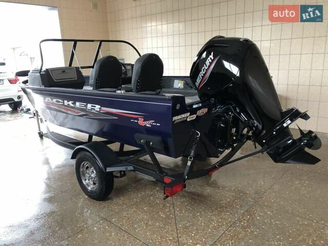Синій лодка Трекер Pro Guide, об'ємом двигуна 0 л та пробігом 5 тис. км за 51500 $, фото 1 на Automoto.ua