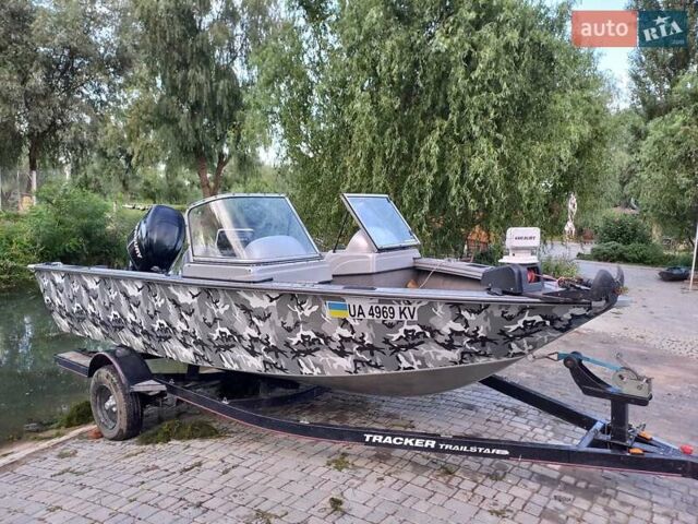 Серый лодка Трекер Тарга, объемом двигателя 0 л и пробегом 3 тыс. км за 16000 $, фото 1 на Automoto.ua