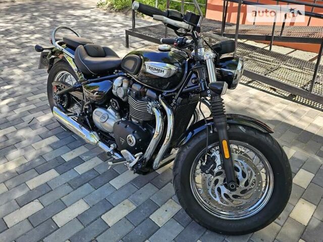 Черный Триумф Бонневиль, объемом двигателя 1.2 л и пробегом 5 тыс. км за 11500 $, фото 1 на Automoto.ua