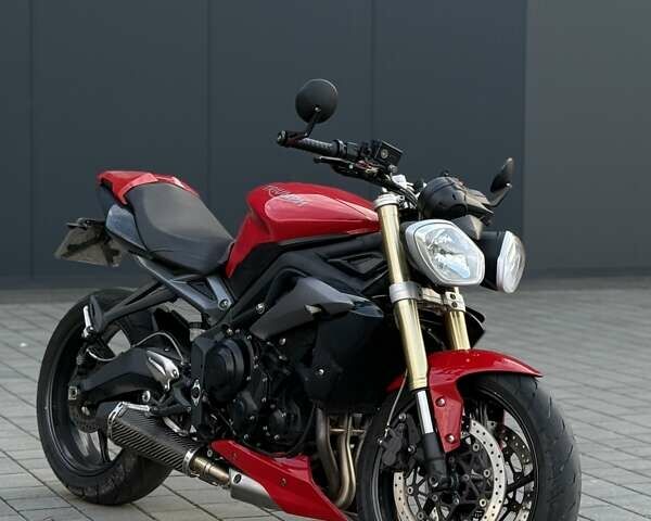 Червоний Тріумф Стріт Тріпл, об'ємом двигуна 0.68 л та пробігом 31 тис. км за 7600 $, фото 1 на Automoto.ua