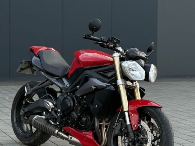 Тріумф Стріт Тріпл, об'ємом двигуна 0.68 л та пробігом 0 тис. км за 7600 $, фото 1 на Automoto.ua