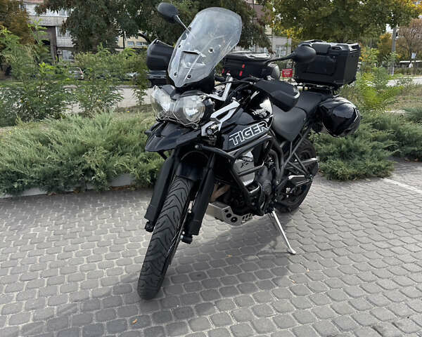 Черный Триумф Тигр, объемом двигателя 0.8 л и пробегом 19 тыс. км за 13899 $, фото 1 на Automoto.ua