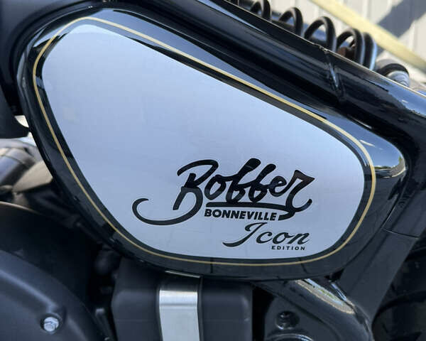 Черный Триумф Bobber, объемом двигателя 1.2 л и пробегом 1 тыс. км за 23006 $, фото 1 на Automoto.ua