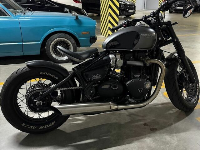 Красный Триумф Bobber, объемом двигателя 1.2 л и пробегом 7 тыс. км за 17900 $, фото 1 на Automoto.ua
