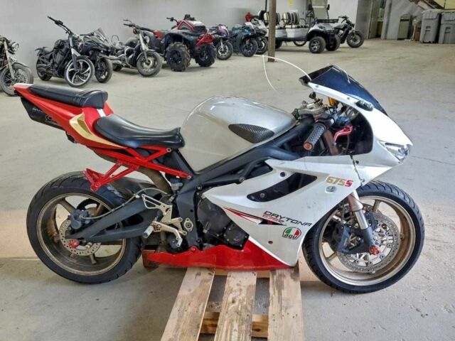 Триумф Daytona 675, объемом двигателя 0.68 л и пробегом 0 тыс. км за 1000 $, фото 1 на Automoto.ua