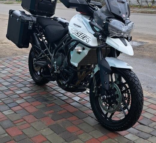 Триумф Другая, объемом двигателя 0.8 л и пробегом 0 тыс. км за 12000 $, фото 1 на Automoto.ua