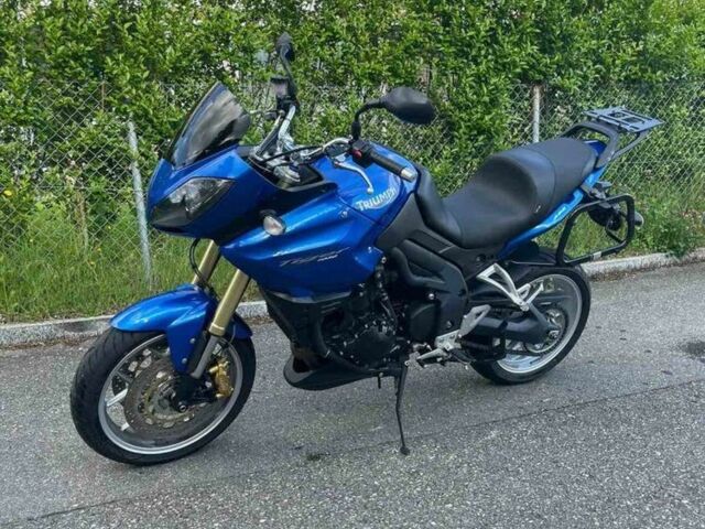 Триумф Другая, объемом двигателя 1.05 л и пробегом 0 тыс. км за 6000 $, фото 1 на Automoto.ua