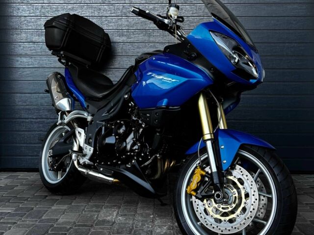 Триумф Другая, объемом двигателя 1.05 л и пробегом 0 тыс. км за 6800 $, фото 1 на Automoto.ua