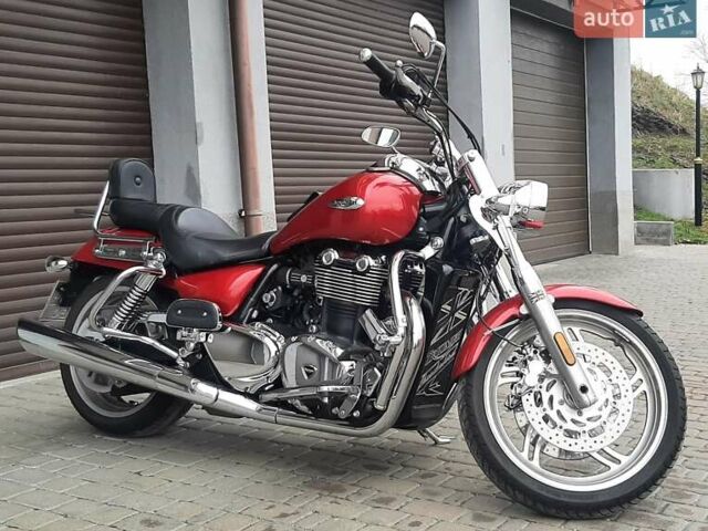 Красный Триумф Thunderbird 1600, объемом двигателя 1.6 л и пробегом 50 тыс. км за 9200 $, фото 1 на Automoto.ua