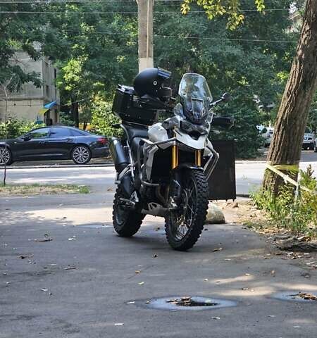 Чорний Тріумф Tiger 900, об'ємом двигуна 0.89 л та пробігом 8 тис. км за 13300 $, фото 1 на Automoto.ua