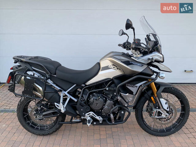 Серый Триумф Tiger 900, объемом двигателя 0.89 л и пробегом 4 тыс. км за 16500 $, фото 1 на Automoto.ua